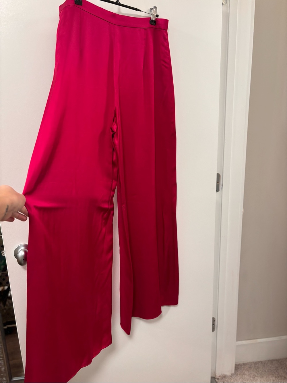 NEW!! Zara Wide-Leg palazzo Satin Pants in Fuchsia